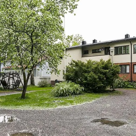 Apartment Upea Remontoitu Huoneisto Naantalin Sydaemessae