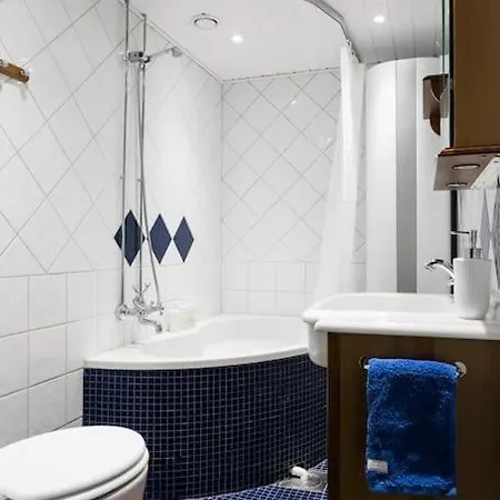 Apartment Upea Remontoitu Huoneisto Naantalin Sydaemessae *